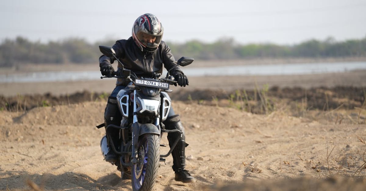 assurez votre moto en toute sécurité avec nos offres d'assurance moto adaptées à vos besoins. obtenez une couverture complète pour votre moto avec des tarifs avantageux.