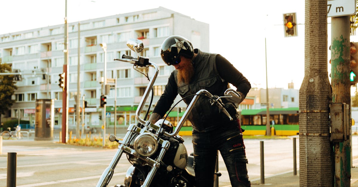 obtenez la meilleure protection pour votre moto avec notre assurance spécialisée. découvrez des offres adaptées à vos besoins et profitez de la tranquillité d'esprit sur la route. comparez nos tarifs compétitifs et roulez en toute sécurité.