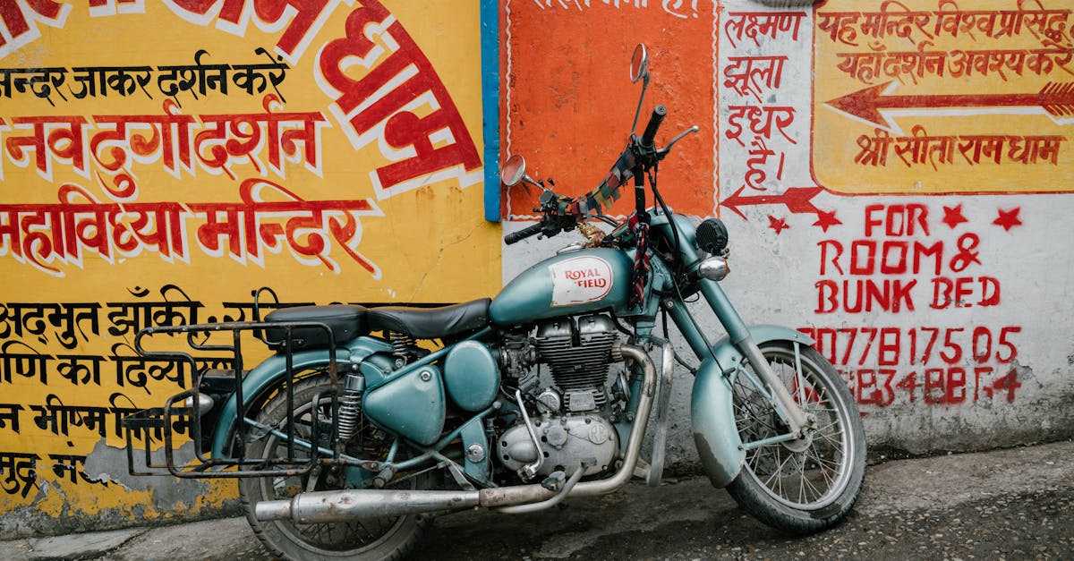 assurez votre moto classique avec une couverture adaptée et profitez de tarifs compétitifs. que vous possédiez une moto vintage ou une icône des années passées, notre assurance moto classique vous offre la tranquillité d'esprit nécessaire pour rouler en toute sécurité.