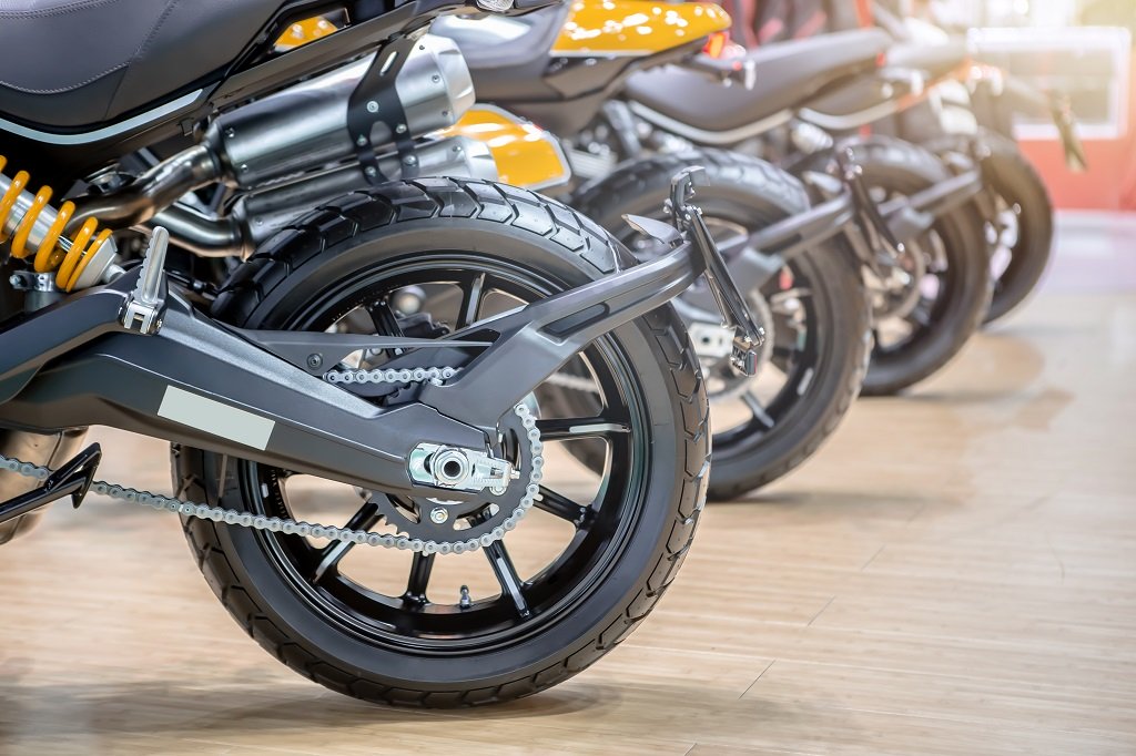découvrez notre guide complet sur la meilleure assurance moto ! comparez les offres, trouvez des conseils d'experts et choisissez la couverture idéale pour protéger votre moto tout en optimisant votre budget.