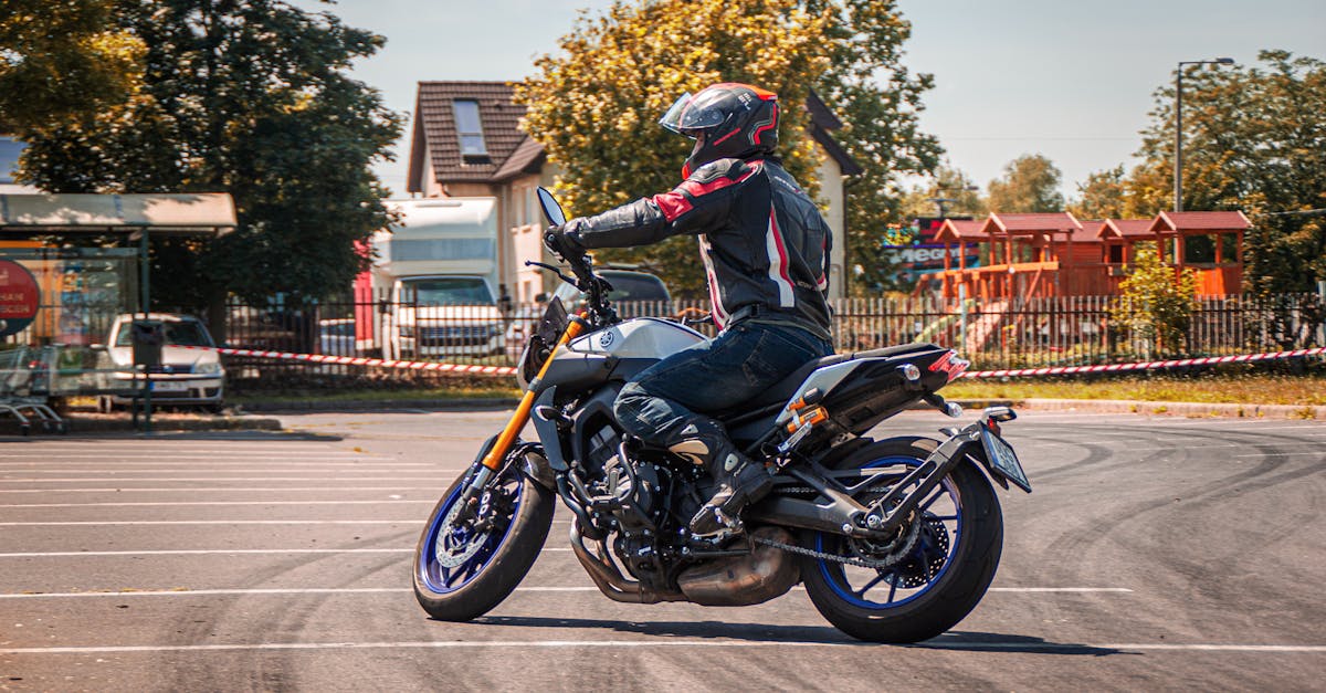 découvrez notre assurance moto complète et abordable pour protéger votre véhicule et votre sécurité. profitez de services adaptés à vos besoins, d'une assistance 24/7 et de conseils d'experts pour rouler en toute sérénité.