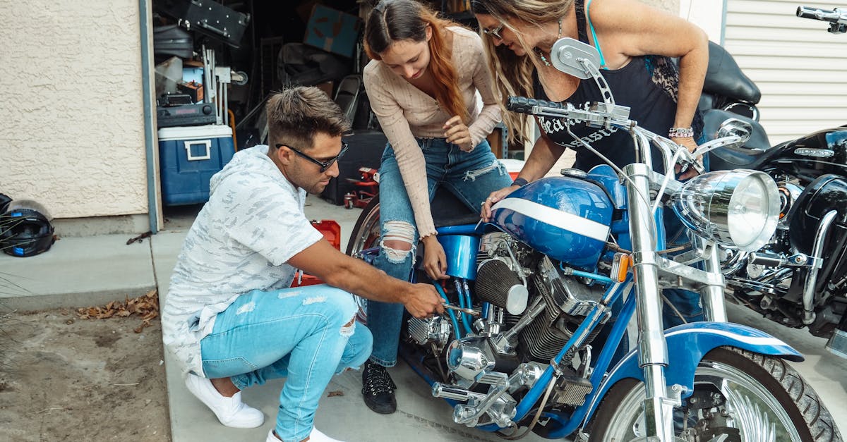 découvrez notre guide complet sur l'assurance moto, incluant des conseils pour choisir la couverture adaptée à vos besoins, des astuces pour réduire vos primes et des informations sur les meilleures polices du marché.