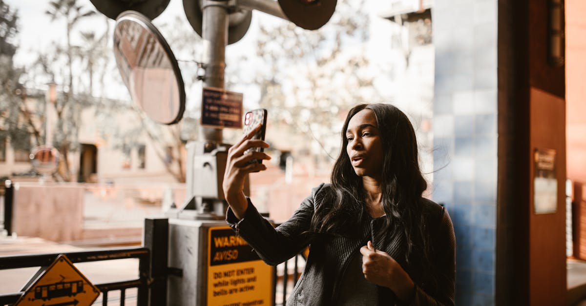 découvrez une sélection inspirante de citations sur le téléphone, mettant en lumière son impact sur nos vies, nos communications et nos relations. explorez des perles de sagesse et des réflexions sur l'importance de la technologie dans notre quotidien.
