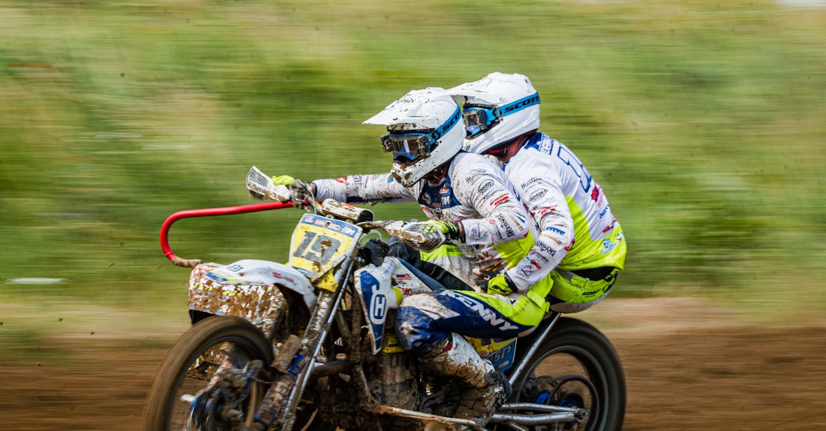 découvrez nos solutions d'assurance pour motos, adaptées à vos besoins. protégez votre véhicule et voyagez en toute sérénité grâce à des garanties complètes et des tarifs compétitifs.