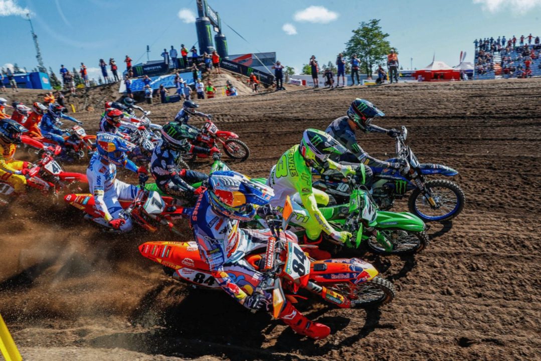découvrez les dernières nouvelles et tendances du motocross, avec des analyses d'événements récents, des interviews de pilotes et des conseils pour les passionnés. restez informé sur l'actualité du motocross et plongez dans l'univers palpitant des courses et des compétitions.