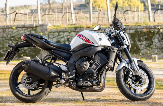 découvrez nos tarifs compétitifs et nos garanties complètes pour l'assurance moto. protégez votre deux-roues tout en bénéficiant d'une couverture adaptée à vos besoins. comparez nos offres et trouvez la meilleure assurance moto pour vous.