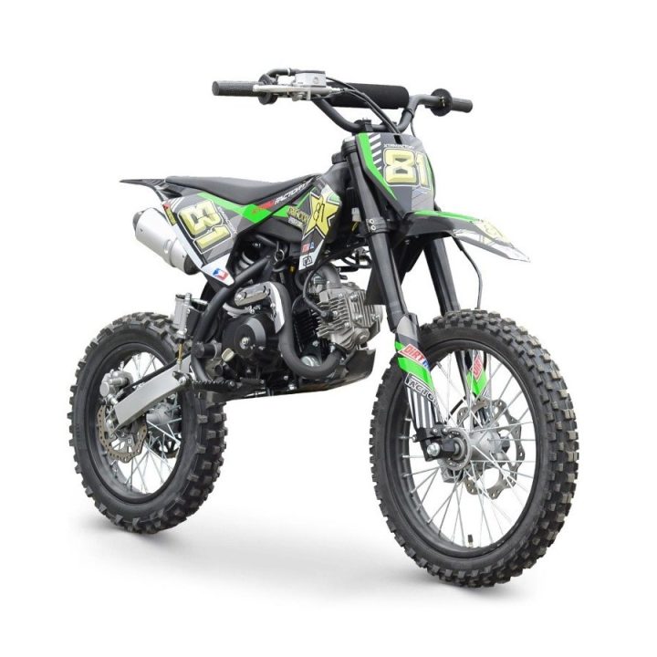 découvrez la puissance et l'agilité de la moto cross verte, conçue pour les passionnés de sensations fortes. parfaite pour les terrains difficiles, elle allie performance et style. prenez le contrôle de votre aventure tout-terrain avec cette machine adaptée aux amateurs de motocross.