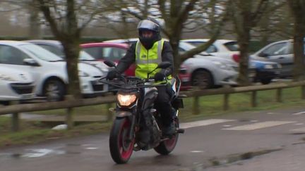 découvrez nos solutions de financement moto adaptées à tous les budgets. obtenez votre deux-roues préféré grâce à des offres compétitives et un processus simplifié. profitez de conseils personnalisés pour bien choisir votre financement.