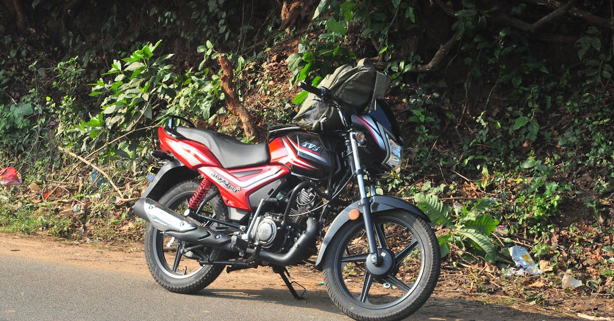 obtenez la meilleure assurance pour votre moto avec notre guide complet. découvrez des conseils, des comparaisons de tarifs et des options adaptées à votre besoin pour rouler en toute sérénité.