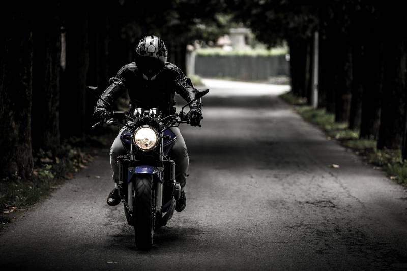 découvrez les meilleures offres d'assurance moto à marseille. protégez votre deux-roues avec des garanties adaptées à vos besoins et profitez d'un service client personnalisé. obtenez un devis rapide et comparez les tarifs pour rouler en toute sérénité.