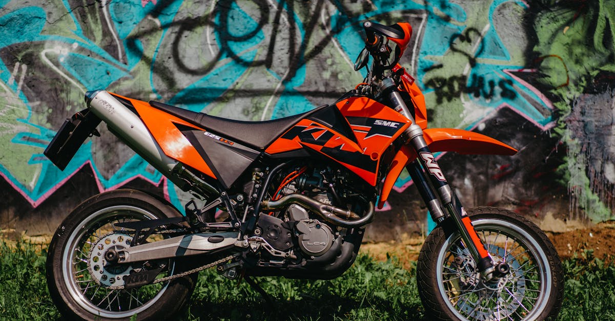 découvrez l'univers passionnant des motards : culture, aventures sur deux roues, accessoires incontournables et conseils pour profiter pleinement de votre passion. rejoignez la communauté des amateurs de moto et vivez des sensations uniques !