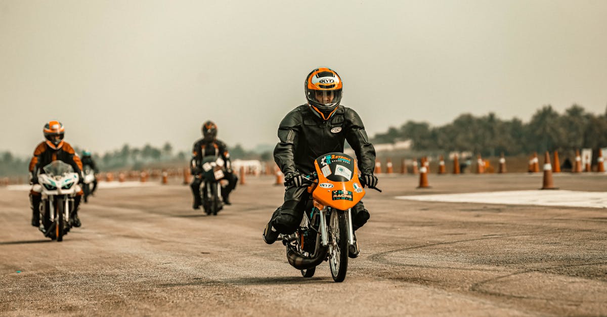 découvrez notre assurance moto adaptée à vos besoins. protégez votre deux-roues avec des garanties complètes, une assistance 24/7 et des tarifs compétitifs. roulez en toute sérénité avec notre couverture personnalisée !