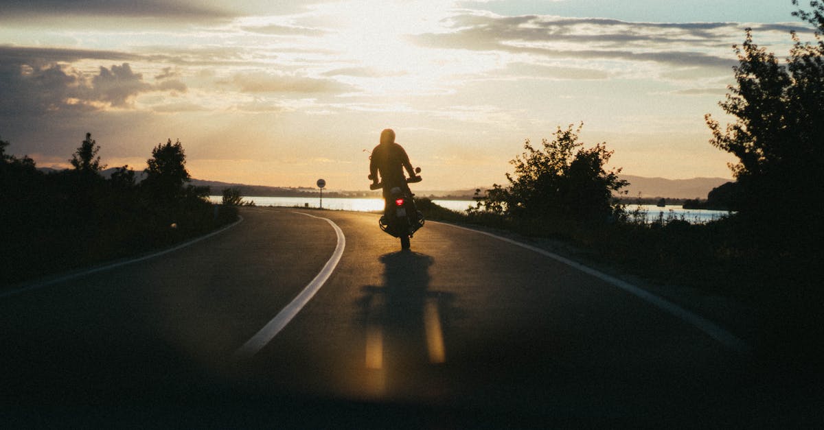 découvrez l'univers passionnant des motos! explorez nos conseils d'achat, astuces de conduite et les dernières tendances pour les passionnés de deux-roues, que vous soyez novice ou motard chevronné.