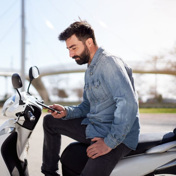 découvrez notre assurance scooter 50cc économique, conçue pour vous offrir une protection complète à un prix abordable. protégez votre véhicule tout en réalisant des économies sur votre prime d'assurance. comparez nos offres et choisissez la couverture qui vous convient le mieux.
