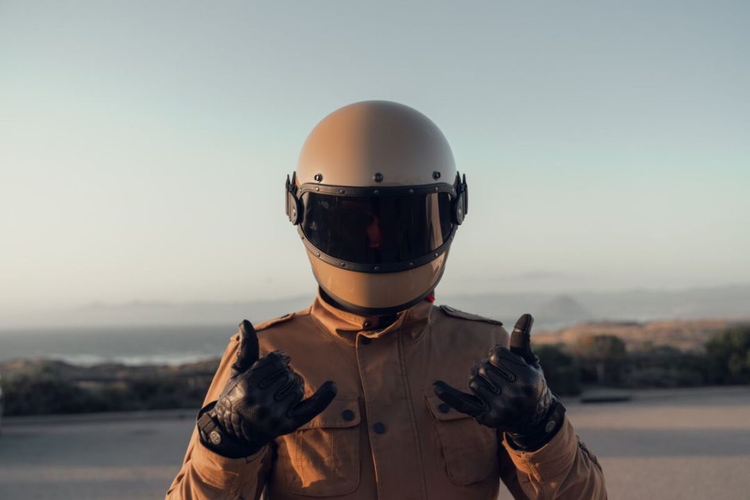 découvrez nos conseils essentiels pour les débutants en moto ! apprenez les bases de la conduite, la sécurité, l'entretien et bien plus pour profiter pleinement de votre expérience à deux roues. embarquez dans l'aventure motarde en toute confiance !