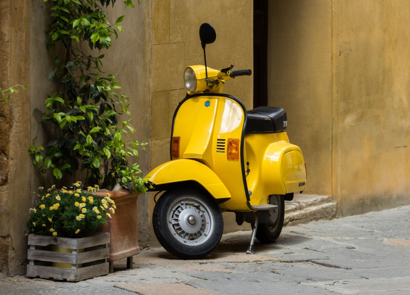 obtenez rapidement des devis pour votre scooter 50 grâce à notre plateforme. comparez les offres des assureurs et choisissez la meilleure couverture pour votre deux-roues. demandez votre devis en ligne dès maintenant !