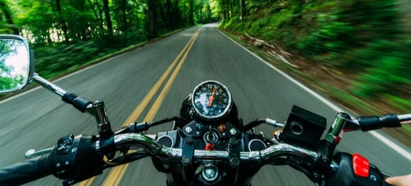 découvrez notre guide complet pour comparer les assurances scooter 50. comparez les offres, les garanties et les tarifs pour trouver la couverture idéale qui répond à vos besoins et à votre budget. ne laissez rien au hasard pour votre sécurité sur la route !